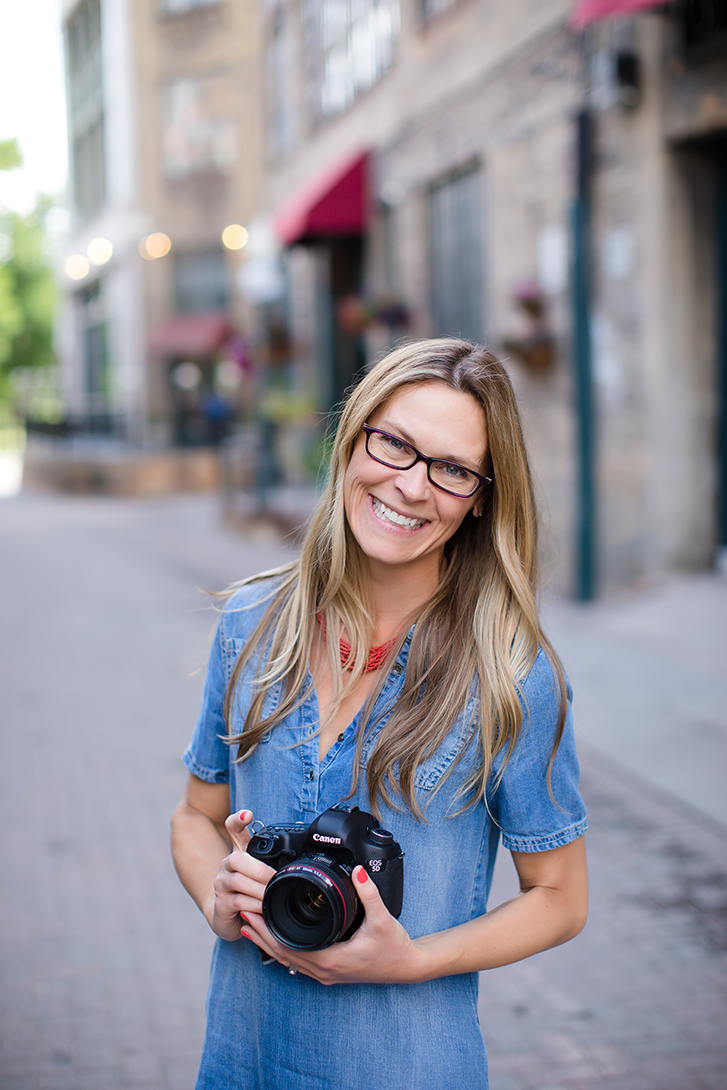 Online photography workshop host and Boulder newborn photographer, Denver newborn photographer, and Boulder family photographer shares her story of becoming a photographer 2 decades ago.